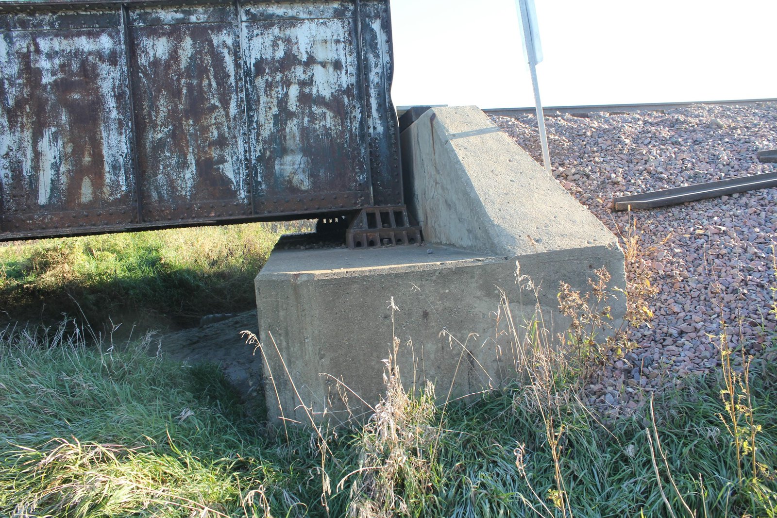 East abutment